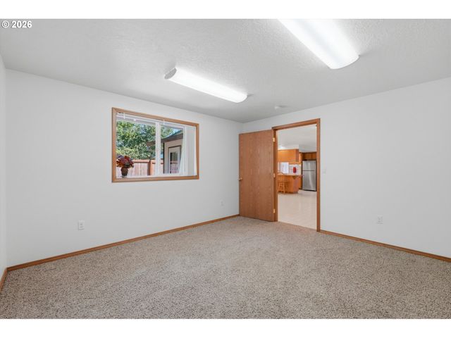1715 Sw SONGBIRD St, Mc Minnville, OR 97128