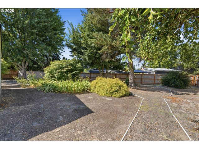 1715 Sw SONGBIRD St, Mc Minnville, OR 97128