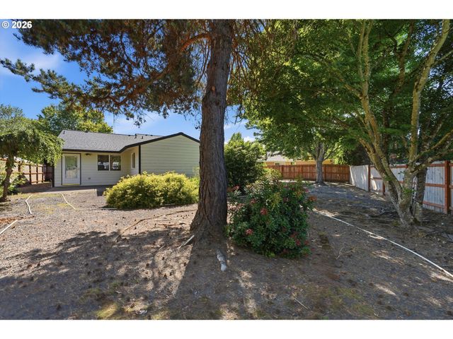 1715 Sw SONGBIRD St, Mc Minnville, OR 97128