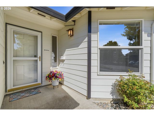 1715 Sw SONGBIRD St, Mc Minnville, OR 97128