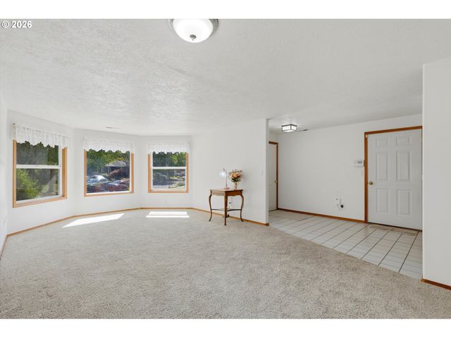 1715 Sw SONGBIRD St, Mc Minnville, OR 97128