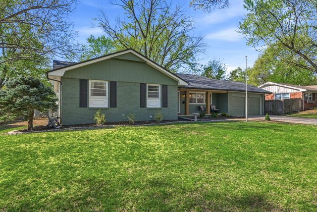 7407 E Plaza Ln, Wichita, KS 67206