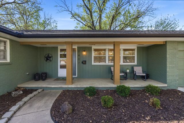 7407 E Plaza Ln, Wichita, KS 67206