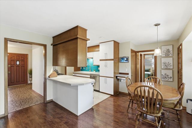 7407 E Plaza Ln, Wichita, KS 67206