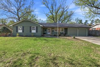 7407 E Plaza Ln, Wichita, KS 67206