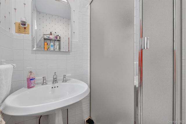 201 Esopus Creek Road, Saugerties, NY 12477