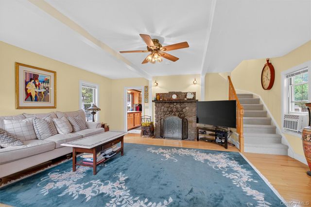 201 Esopus Creek Road, Saugerties, NY 12477