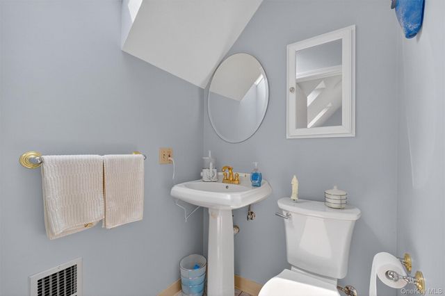 201 Esopus Creek Road, Saugerties, NY 12477