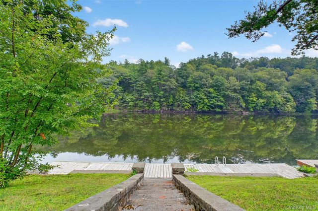 201 Esopus Creek Road, Saugerties, NY 12477