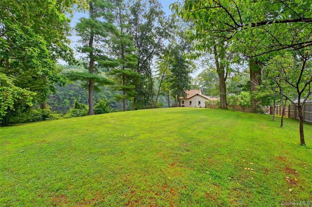 201 Esopus Creek Road, Saugerties, NY 12477