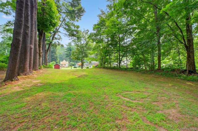 201 Esopus Creek Road, Saugerties, NY 12477