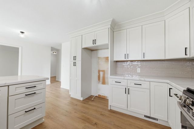1418 N Meridian Rd, Peck, KS 67120