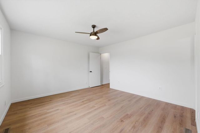 1418 N Meridian Rd, Peck, KS 67120