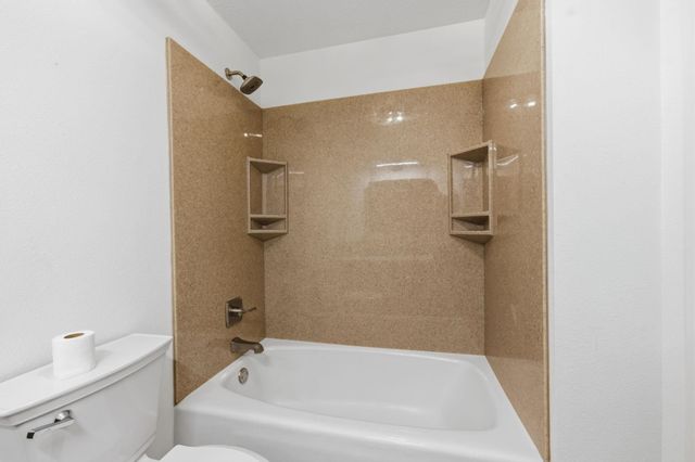 1418 N Meridian Rd, Peck, KS 67120