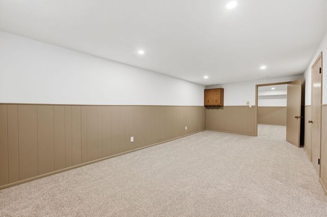 1418 N Meridian Rd, Peck, KS 67120