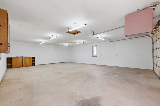 1418 N Meridian Rd, Peck, KS 67120