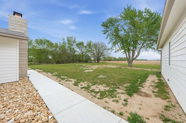 1418 N Meridian Rd, Peck, KS 67120