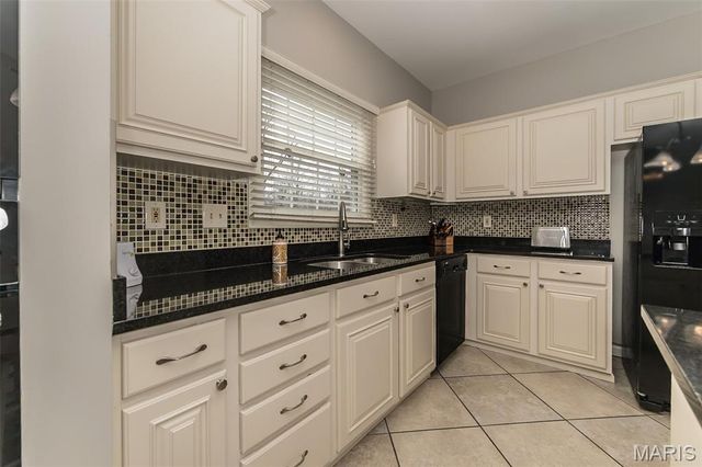 14380 Cedar Springs Drive, Chesterfield, MO 63017