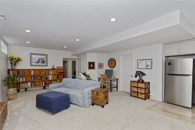 1249 S Wildfire Avenue, West Des Moines, IA 50266