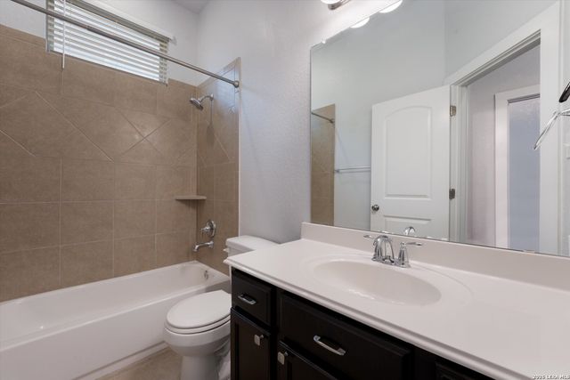 15729 La Subida, Helotes, TX 78023