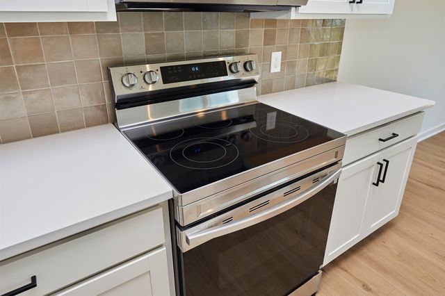 1069 NW Macarthur Lane, Waukee, IA 50263