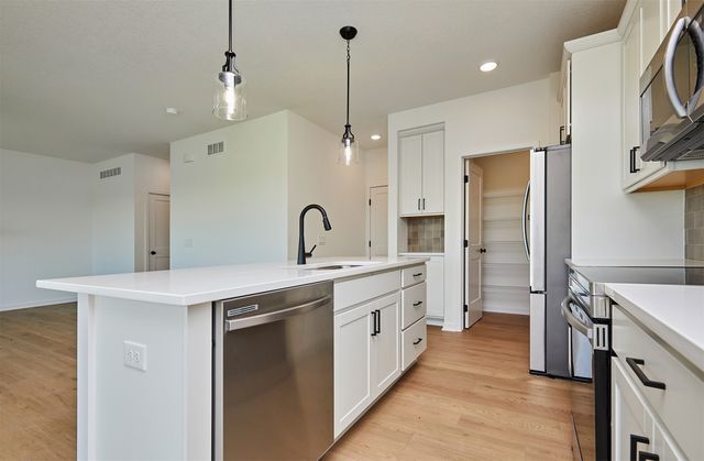 1069 NW Macarthur Lane, Waukee, IA 50263