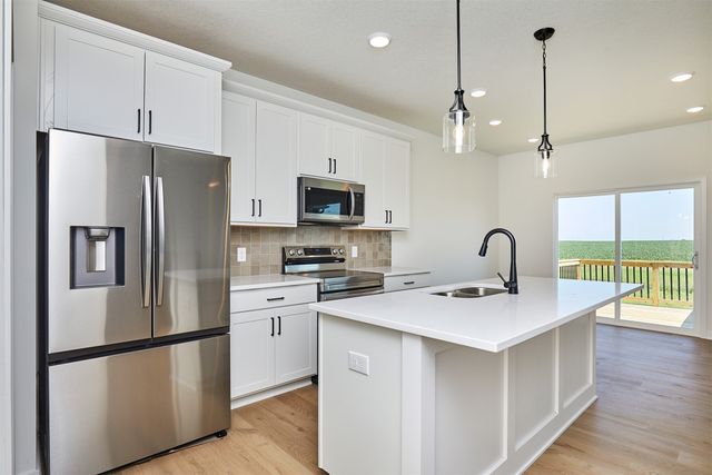 1069 NW Macarthur Lane, Waukee, IA 50263