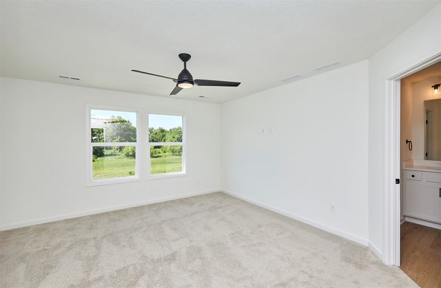 1069 NW Macarthur Lane, Waukee, IA 50263