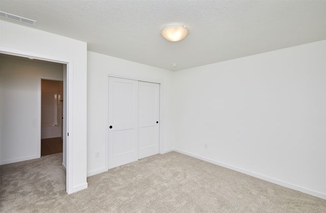 1069 NW Macarthur Lane, Waukee, IA 50263