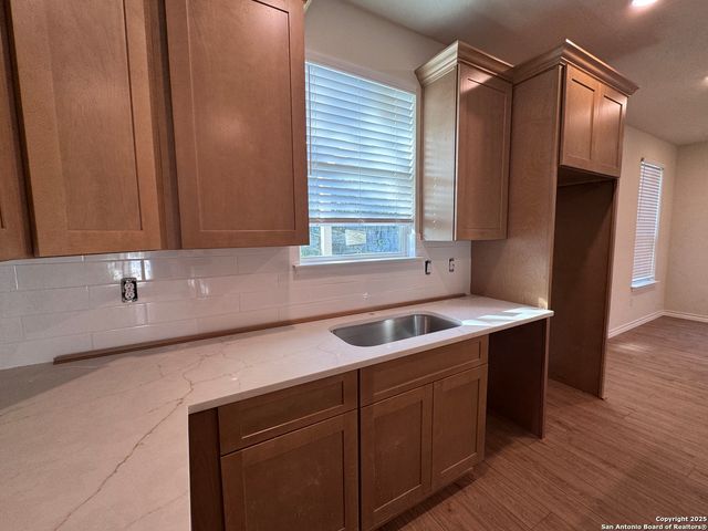 346 Walton Ave, San Antonio, TX 78225