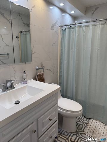 3004 Madison Avenue A, Bridgeport, CT 06606