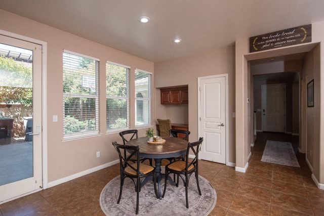 1879 Silvio Way, Oakdale, CA 95361