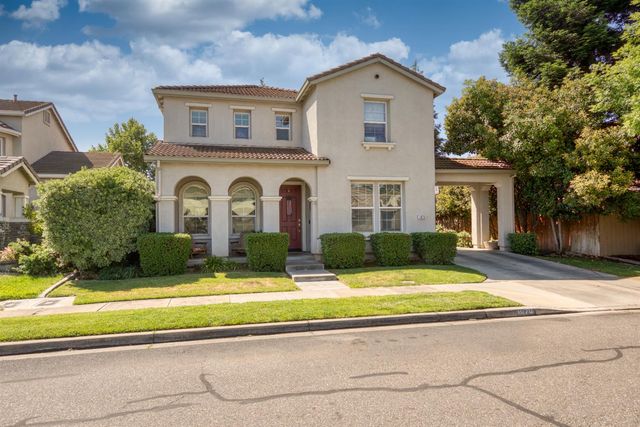 1879 Silvio Way, Oakdale, CA 95361