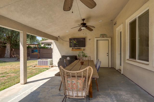 1879 Silvio Way, Oakdale, CA 95361