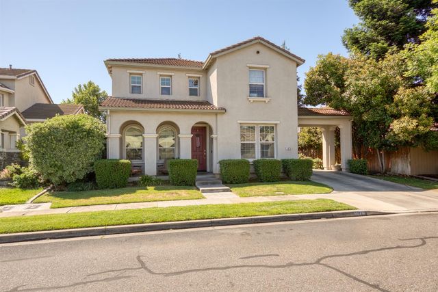 1879 Silvio Way, Oakdale, CA 95361