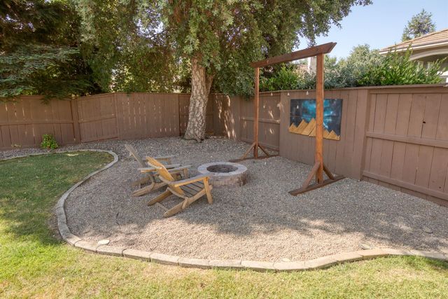 1879 Silvio Way, Oakdale, CA 95361