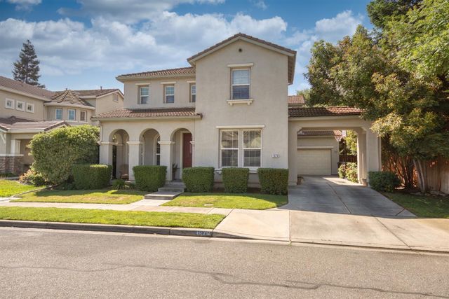 1879 Silvio Way, Oakdale, CA 95361