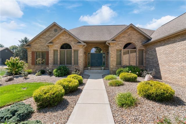 3896 Edison Street NE, Hartville, OH 44632
