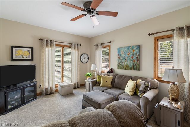 3896 Edison Street NE, Hartville, OH 44632