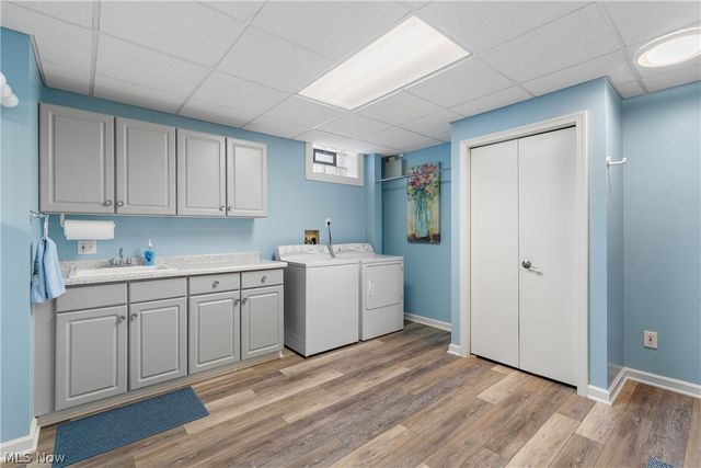 3896 Edison Street NE, Hartville, OH 44632