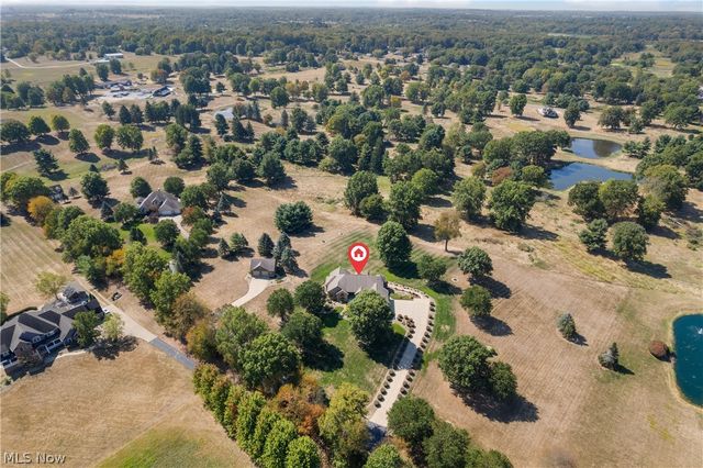3896 Edison Street NE, Hartville, OH 44632