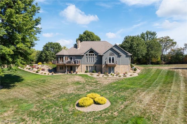 3896 Edison Street NE, Hartville, OH 44632