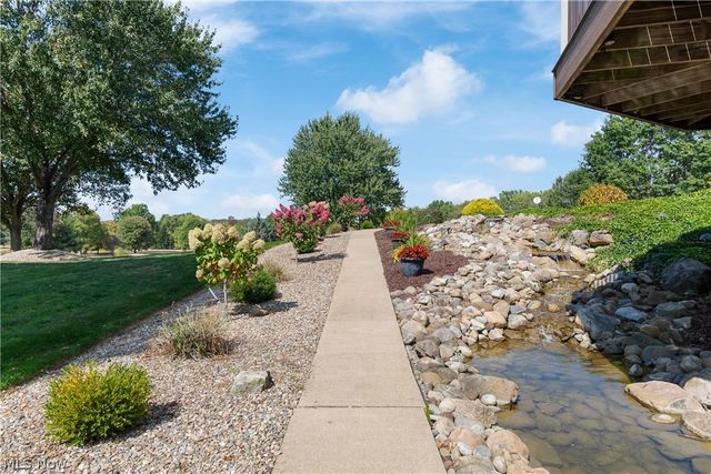 3896 Edison Street NE, Hartville, OH 44632