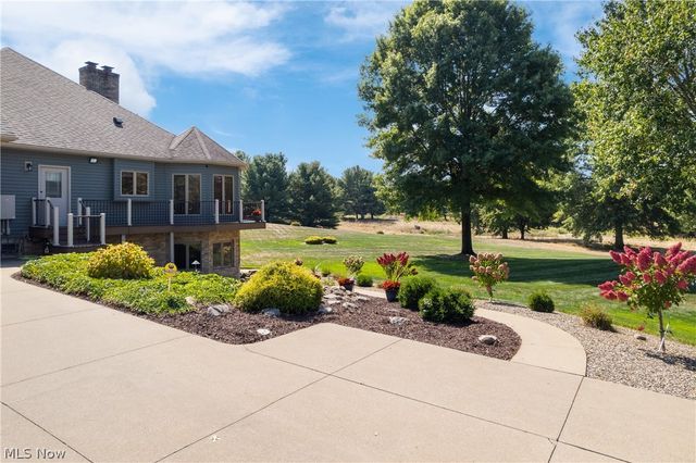 3896 Edison Street NE, Hartville, OH 44632