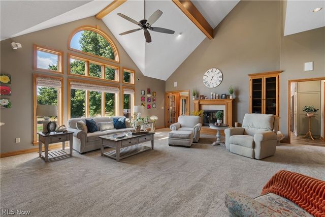 3896 Edison Street NE, Hartville, OH 44632