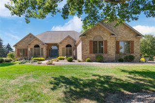 3896 Edison Street NE, Hartville, OH 44632