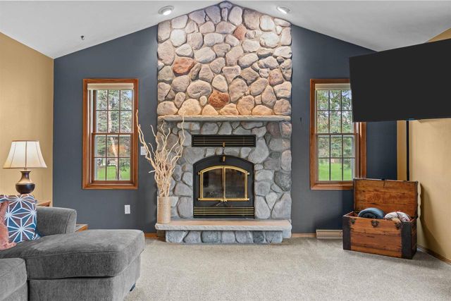 N288 CANDLELITE WAY, Appleton, WI 54915