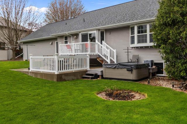N288 CANDLELITE WAY, Appleton, WI 54915