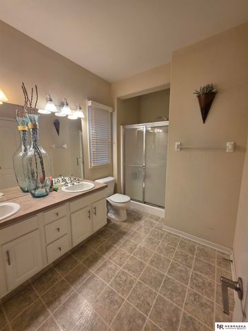 9502 S 27th Street, Bellevue, NE 68147