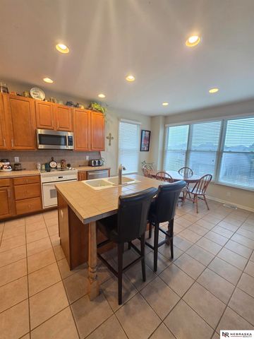 9502 S 27th Street, Bellevue, NE 68147